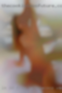 I'm d/d free in Anacoco, vax'd and boosted.