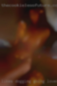 Likes dogging going loves out to DINNER.