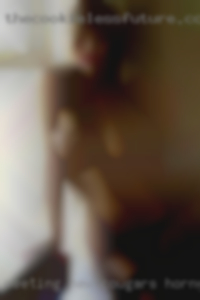 Meeting new cougars horny people, dates, love.